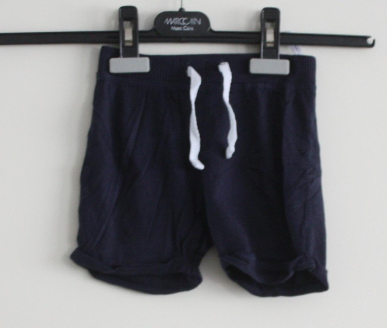 Donkerblauwe korte broek maat 86