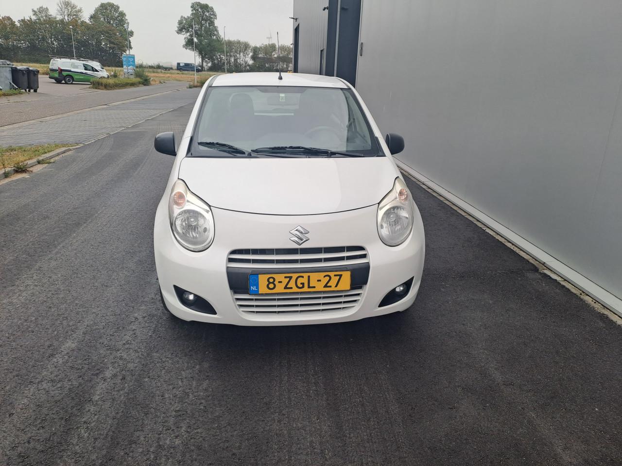 Suzuki Alto 1.0 celebration wit metallic