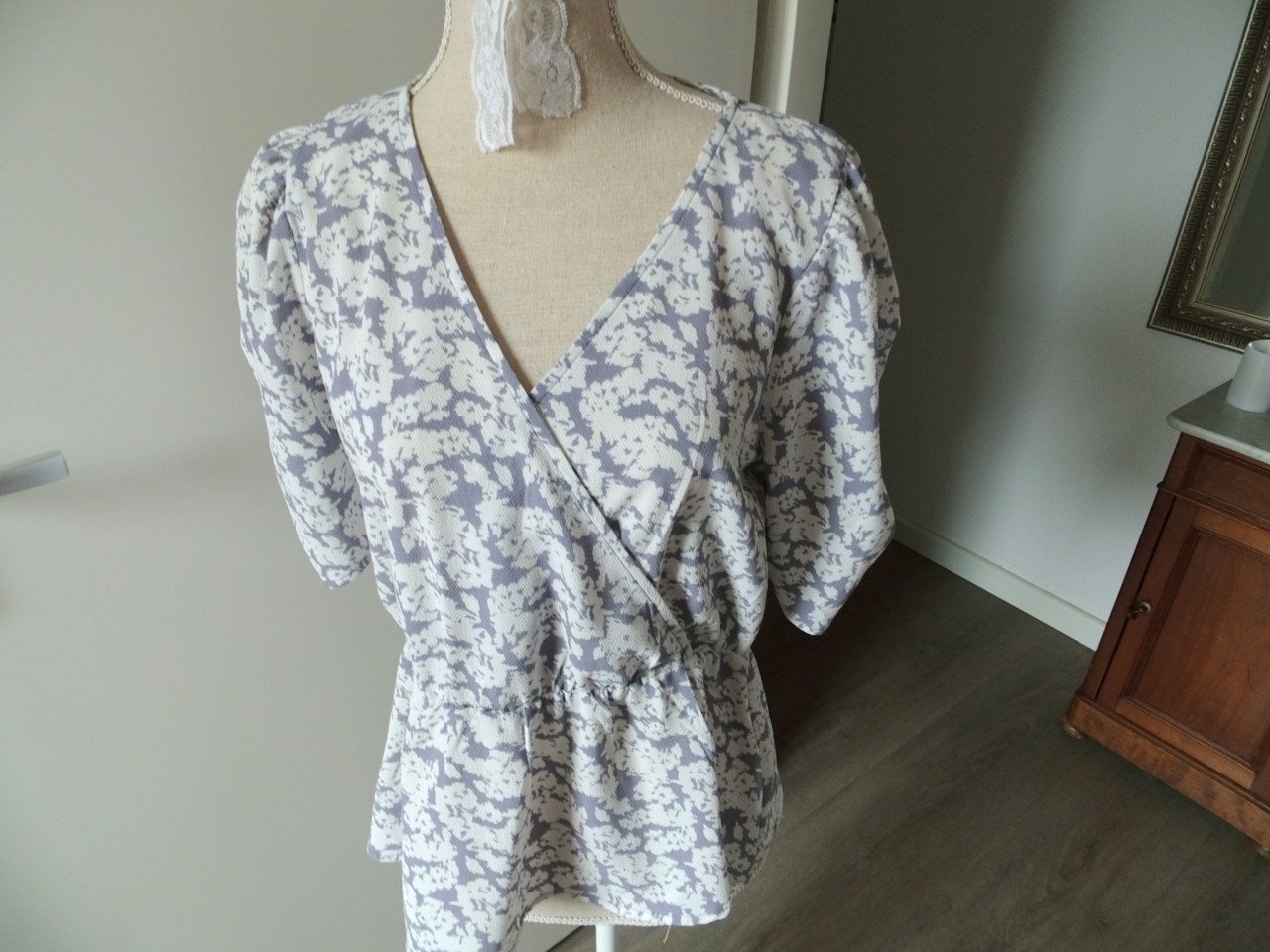 Blouse van Pigalle maat 38.