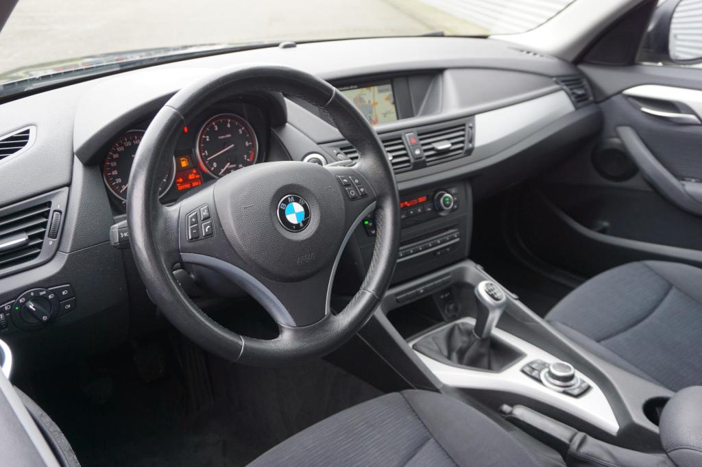 BMW X1 sdrive18i executive airco / navi / cruise / parkeers. / elektr. rame