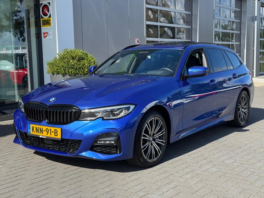 BMW 3-serie touring 330e m-sport * pano * acc * harman/ kardon