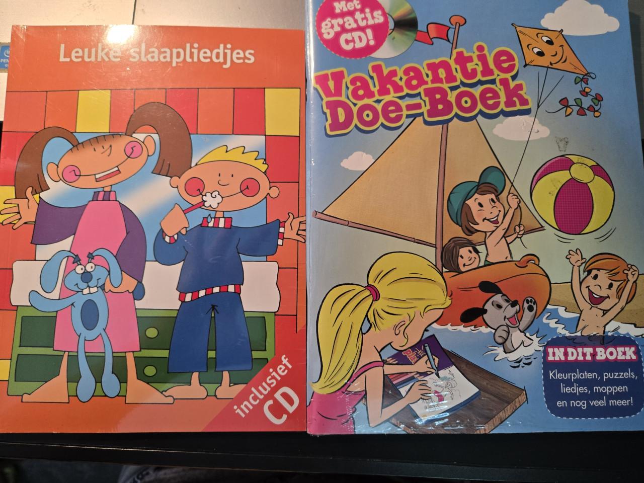 2 kinderboeken met CD's,  Nieuw en geseald