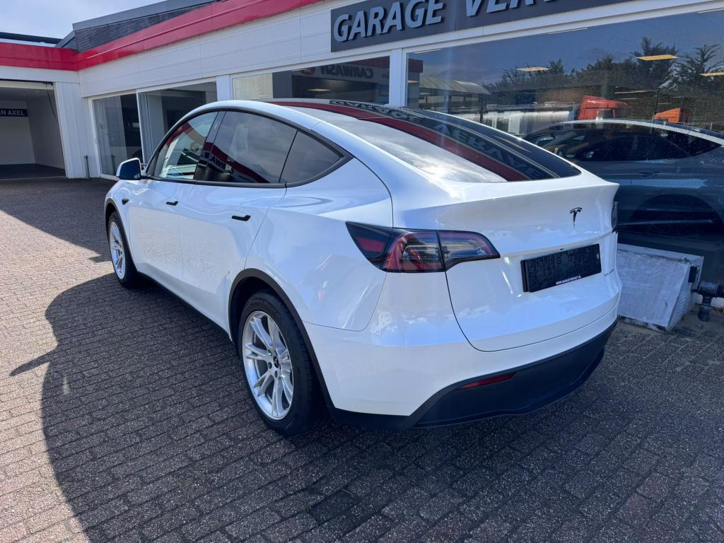 Tesla Model Y long range awd 75 kwh