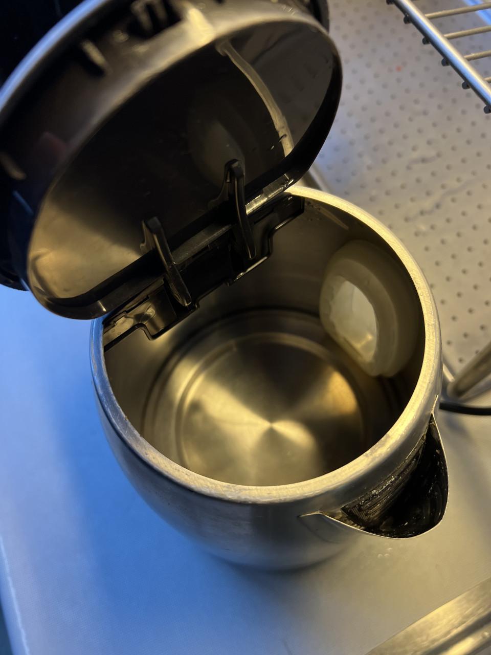 TOMADO rvs waterkoker schoon en netjes