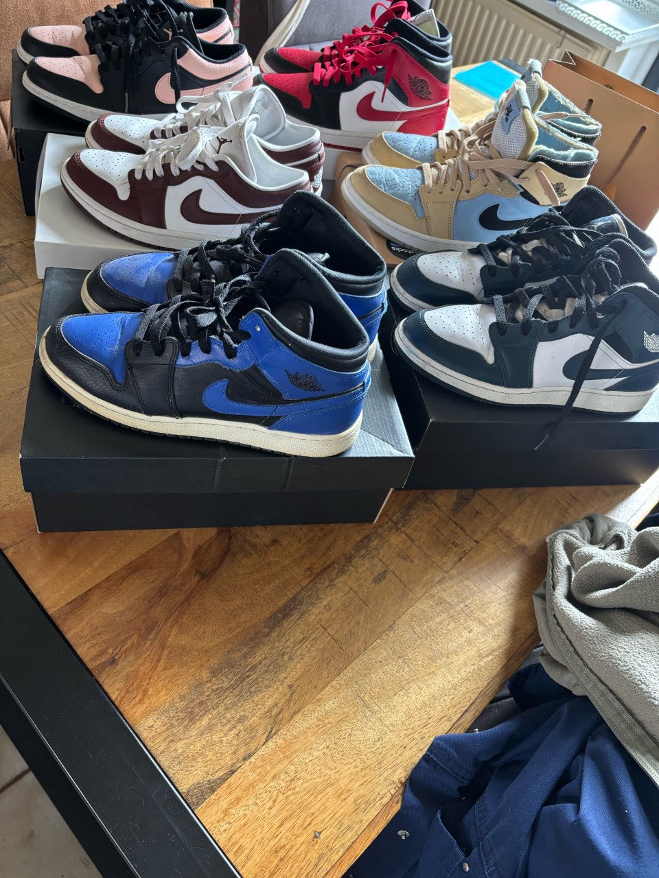 6 paar Jordan 1 sneakers