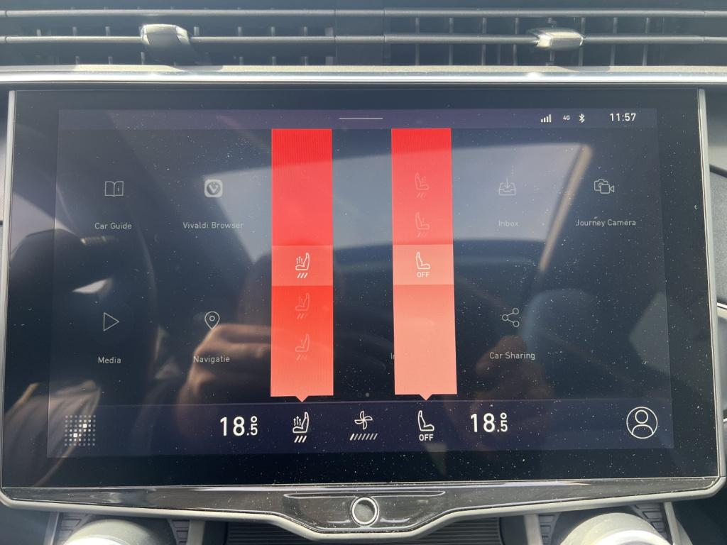 Lynk & Co 01 1.5 261pk phev 7dcth , panodak , trekhaak , carplay ,adaptive 