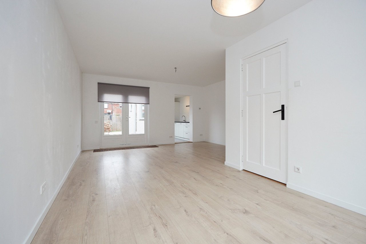 Te huur: Ruime gemeubileerde eengezinswoning met drie slaapkamers
