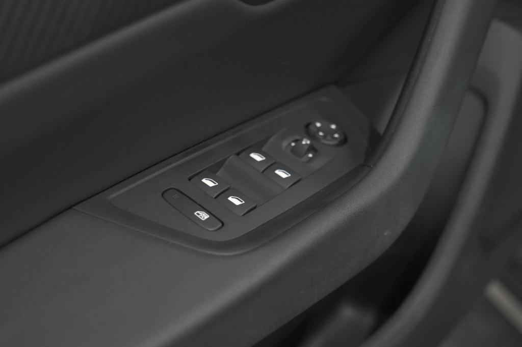 Peugeot 508 sw puretech 130 eat8 allure pack | camera | adaptieve cruise co