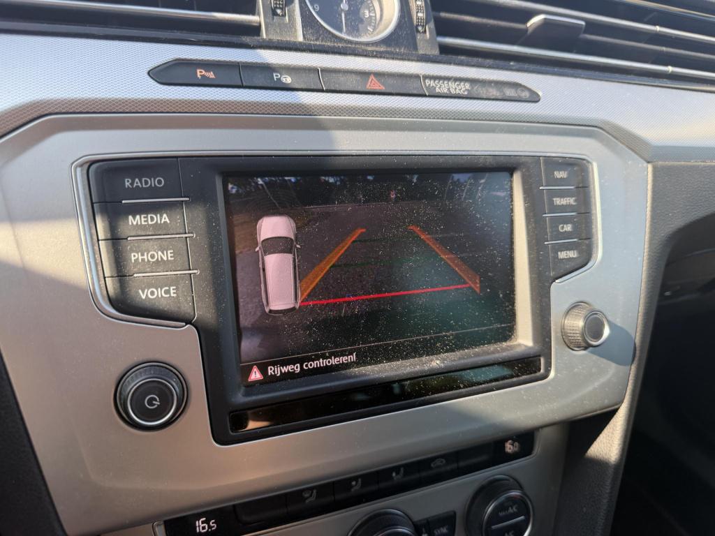 Volkswagen Passat variant 1.6 tdi comfortline automaat clima camera acc