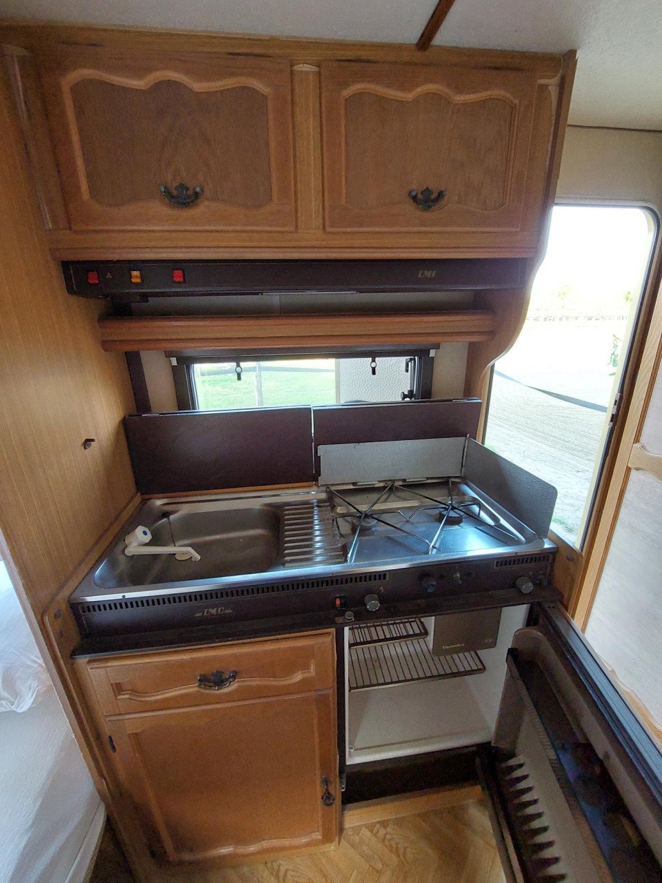 LMC 400F Retro caravan, goedkoop!
