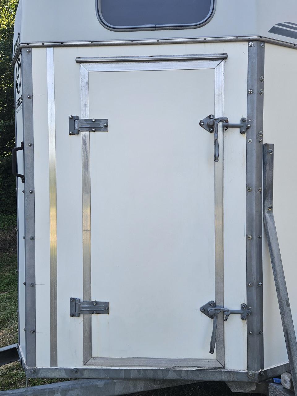Wesco 1,5 paards trailer, direct inzetbaar!