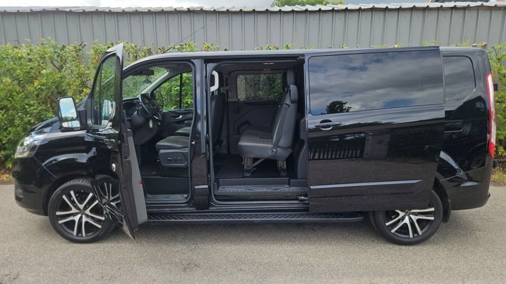 Ford Transit Custom 2.0 tdci 170 pk dubbele schuifdeur, leer, camera, trekh