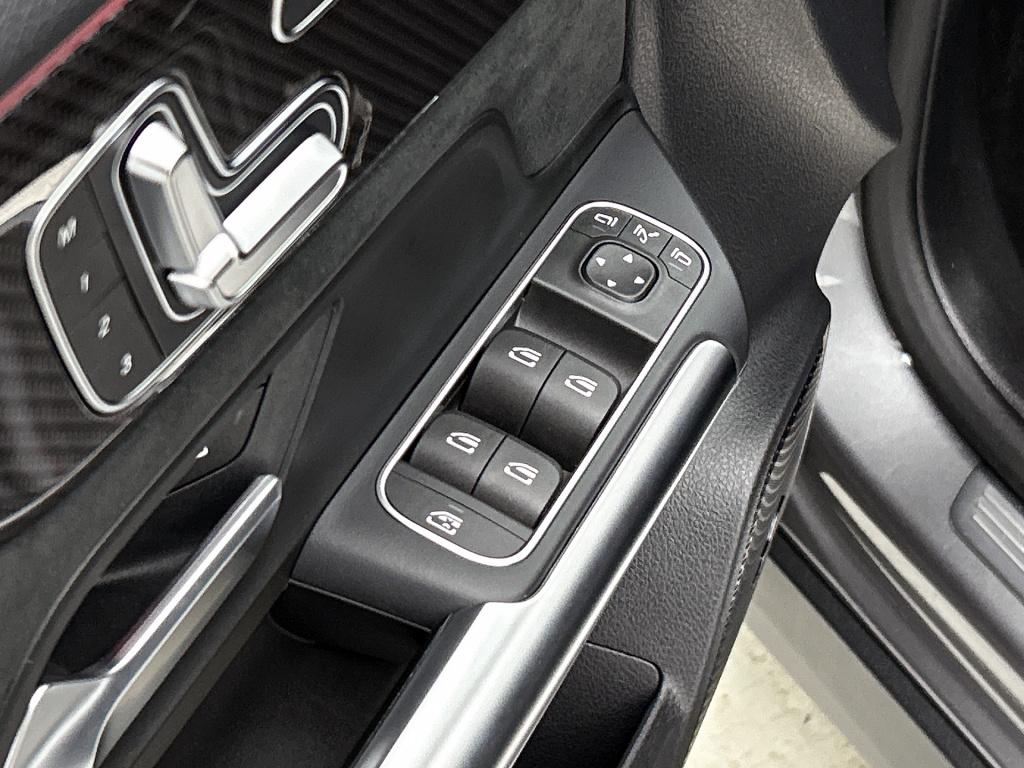 Mercedes-Benz Gla-klasse 250 e star edition amg line limited | dodehoek det