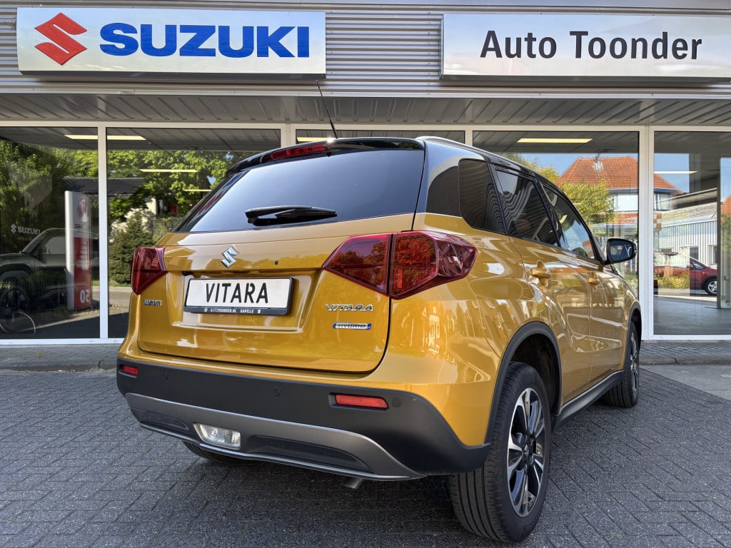 Suzuki Vitara 1.4 boosterjet style smart hybrid