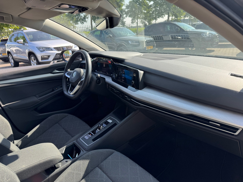 Volkswagen Golf 1.0 etsi life * camera * stoel + stuur verwarming * acc