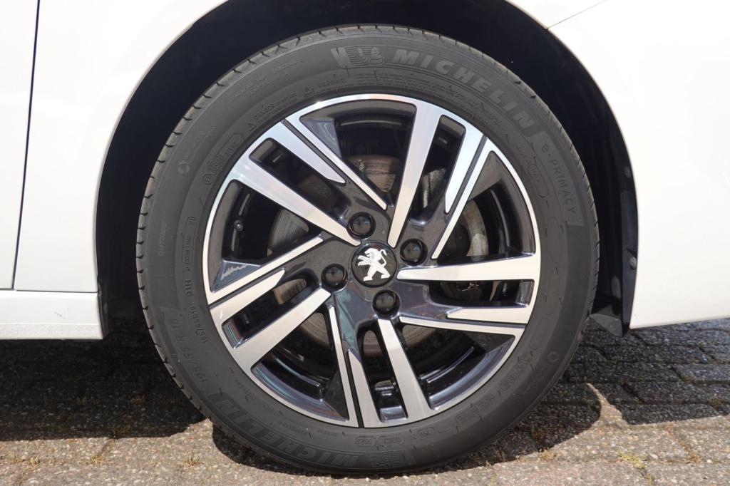 Peugeot 208 1.2 puretech 100 allure