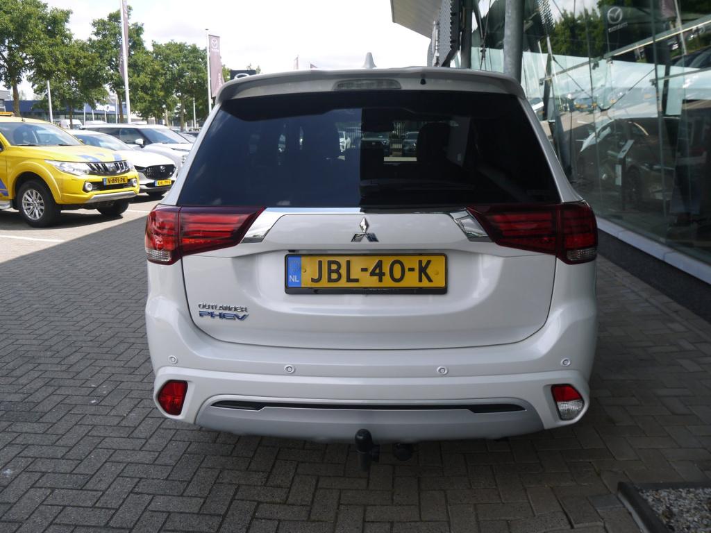 Mitsubishi Outlander 2.4 phev instyle|trekhaak|rijklaar