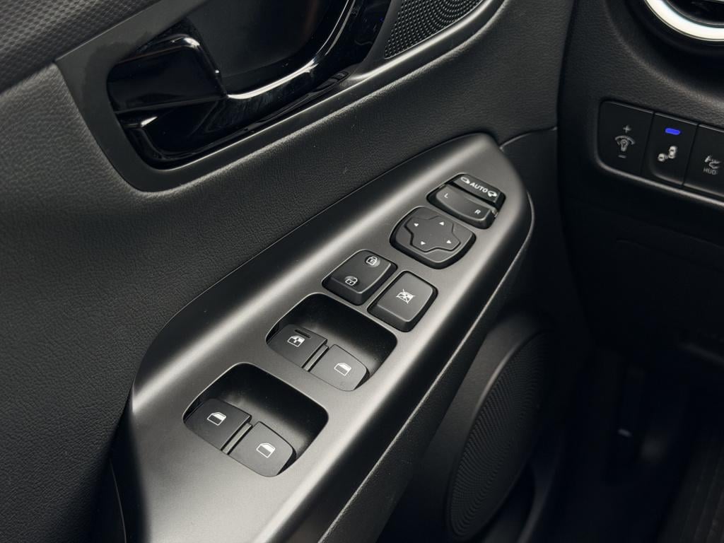 Hyundai Kona 1.6 gdi hev premium | carplay | camera | dab | cruise control 