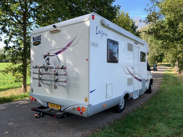 Hele mooie en frisse half integraal Fiat Ducato-McLouis P700 camper