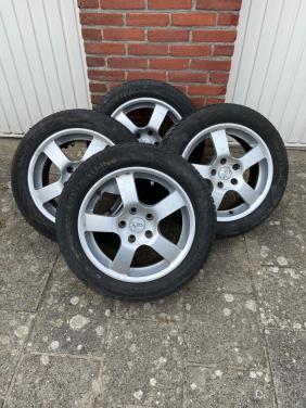Mercedes velgen met winterbanden 205/55/R16