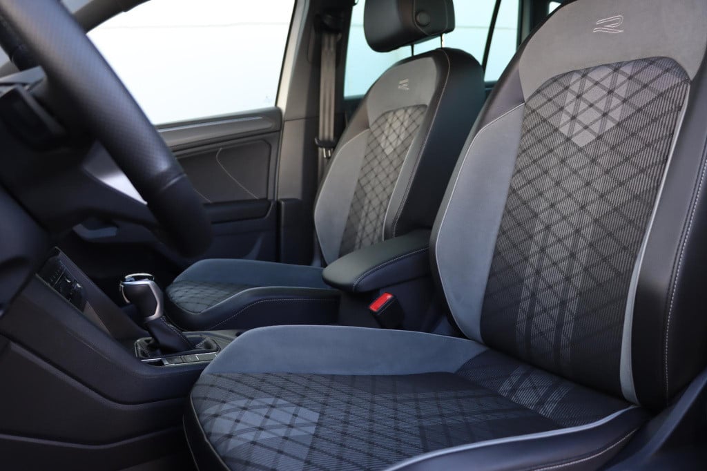 Volkswagen Tiguan 1.4 tsi ehybrid r-line business + 245pk dsg6