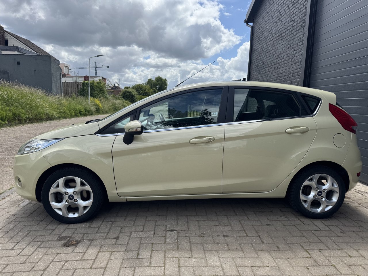 Ford Fiesta 1.25 44KW Titanium 5DRS 2009 Wit Airco Apk Nap