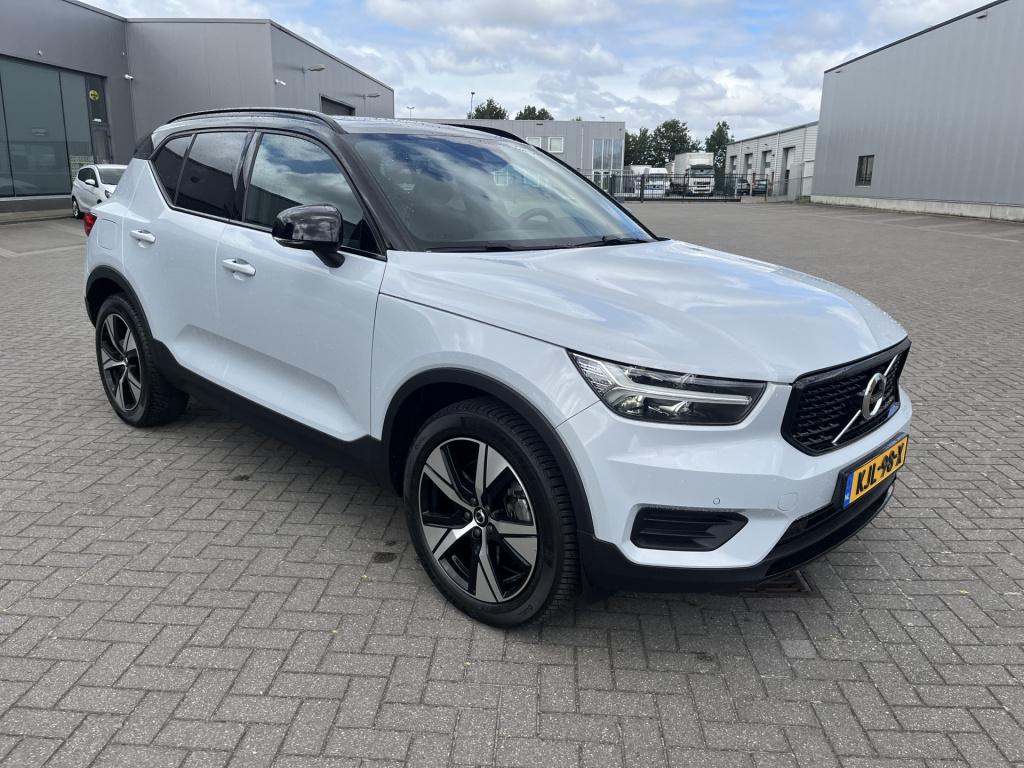 Volvo XC40 1.5 t4 recharge r-design 210 pk panorama