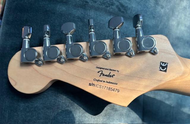 Als Nieuw is deze Squier gitaar.