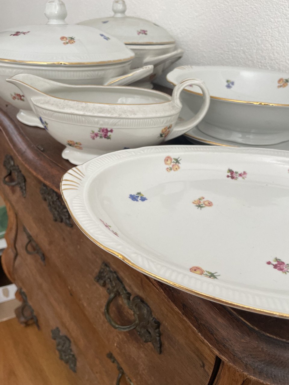Set porseleinen schalen van Chodzie (Polen). S.v.p. ophalen