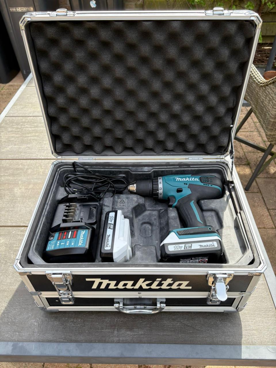 Zeer nette makita boormachine set