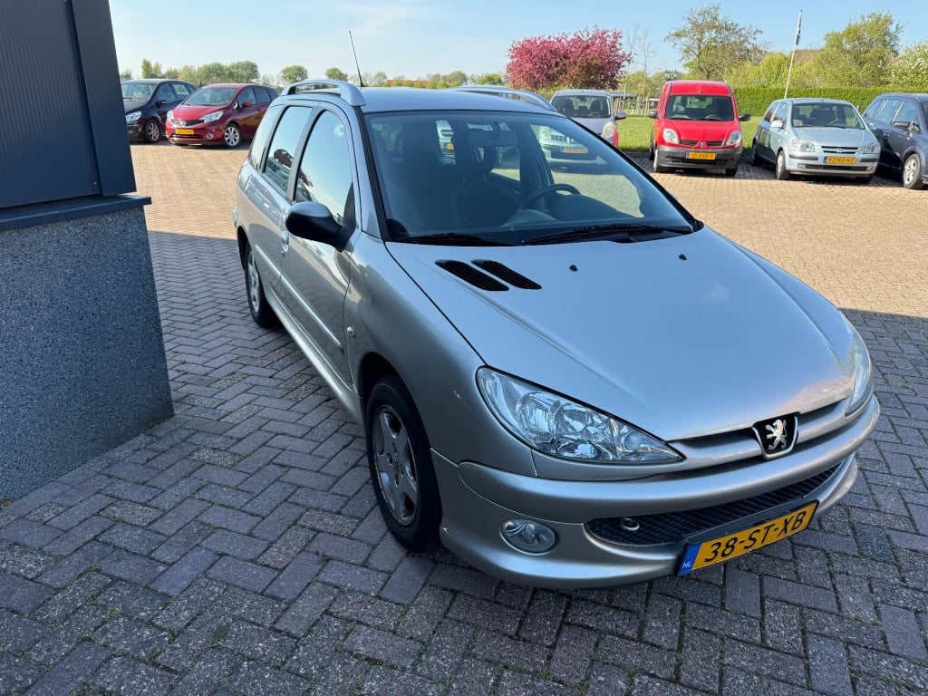 Peugeot 206 1.4 air-line 3