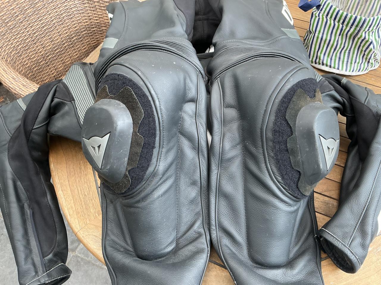 Dainese 2 delig motorpak AVRO D1