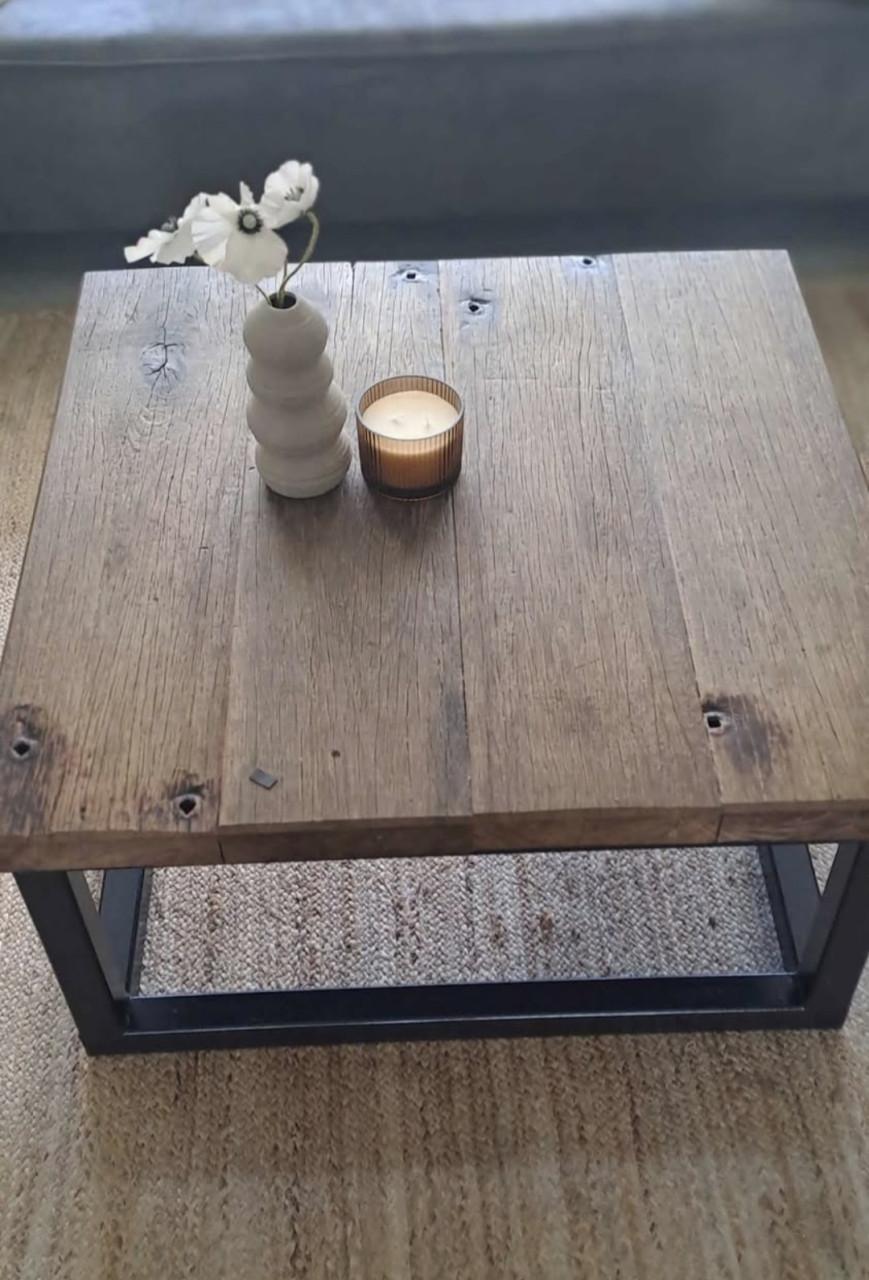 Zware massief houten salontafel