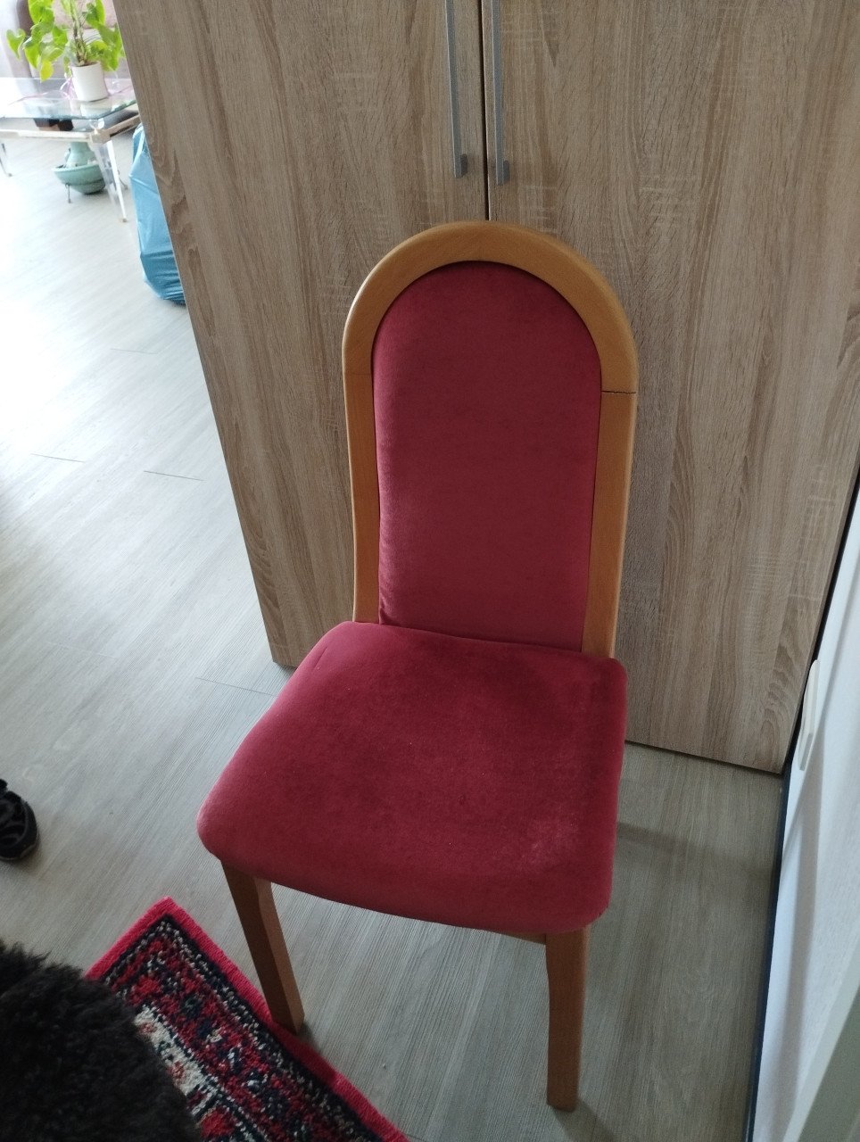 Eetkamertafel en stoelen