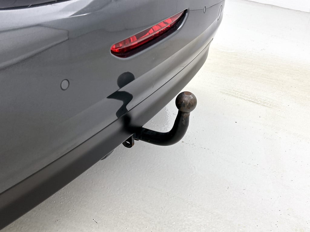 Peugeot 208 82pk allure | rijklaar | navi | parkeersensoren | trekhaak vast