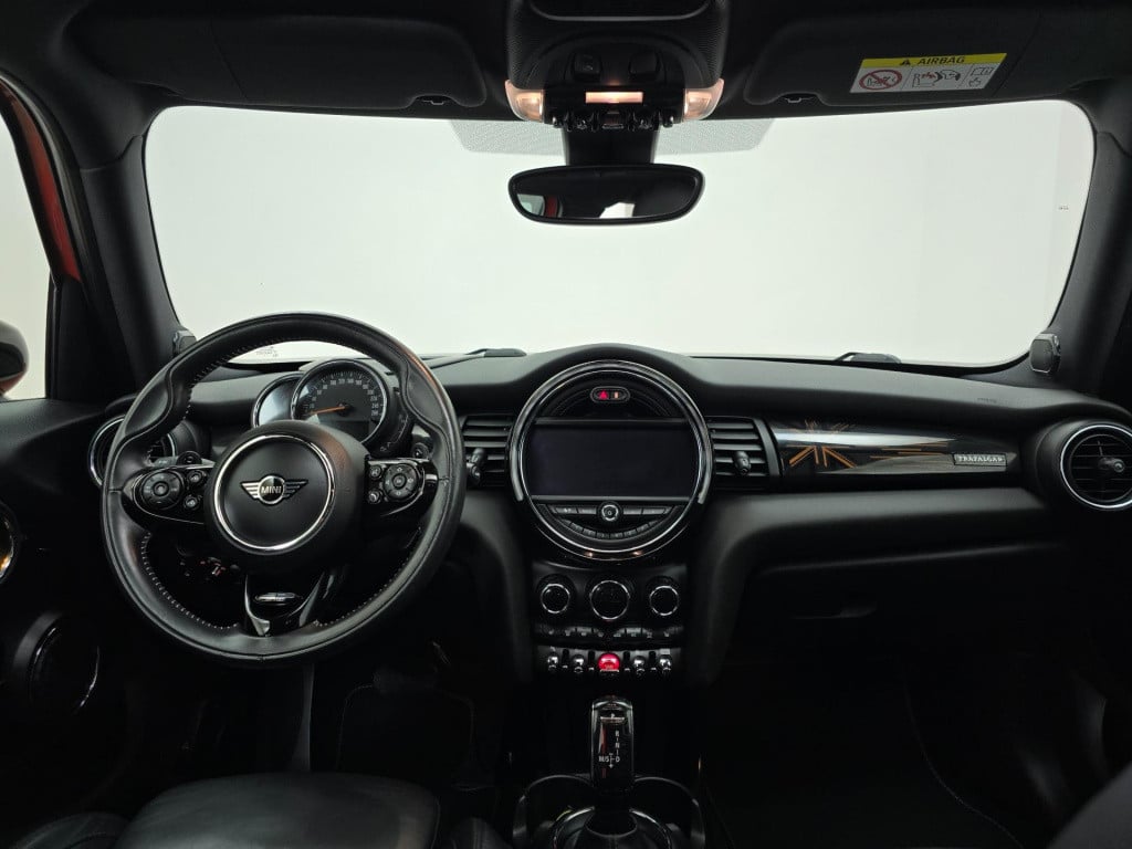 Mini Cooper mini occasion 2.0 automaat | 5 deurs en maar 1 van in nl | twee