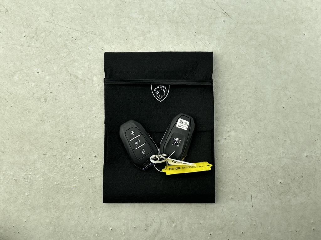 Peugeot 208 100 pk allure pack | rijklaar | camera achter | keyless | 3d co