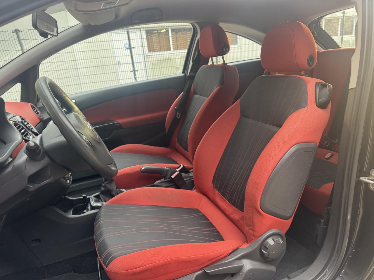 Opel Corsa 1.4 16V 66KW 3DRS 2008 Zwart Airco Apk Cruise Nap