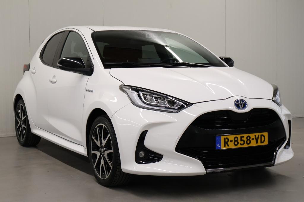 Toyota Yaris 1.5 hybride dynamic| camera| adap.cruise| half leder| climate