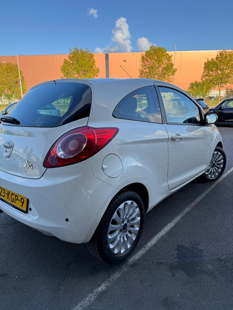 Ford KA 1.2 titanium - airco - 1e eigenaar