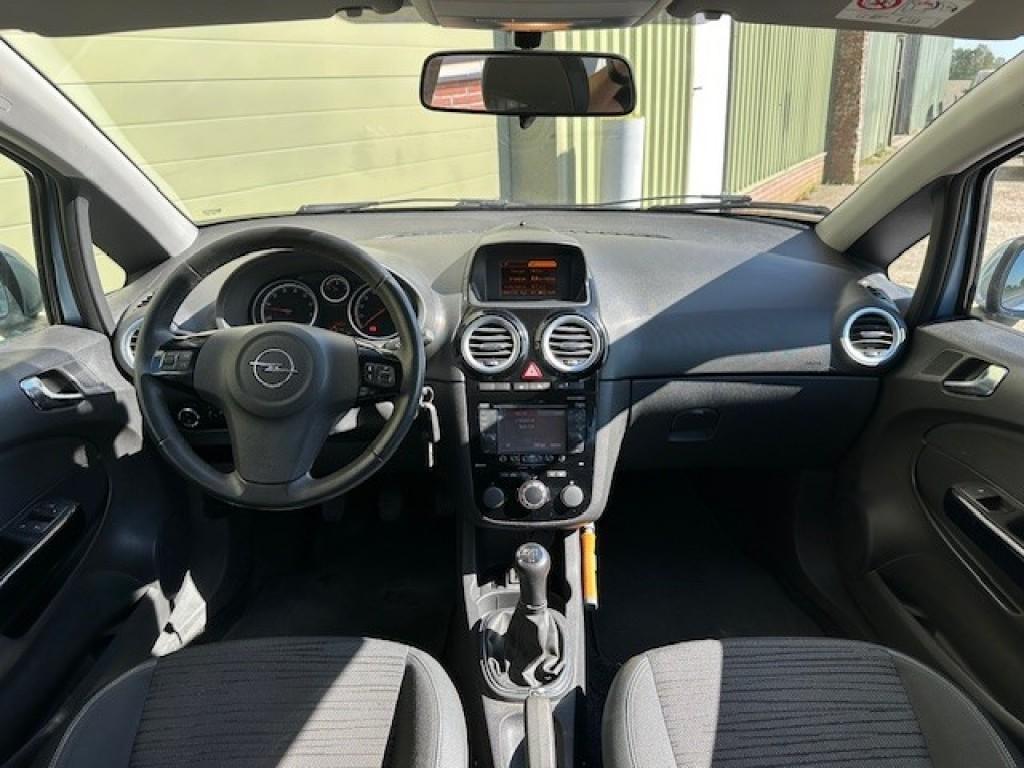 Opel Corsa 1.4 - 16v business +