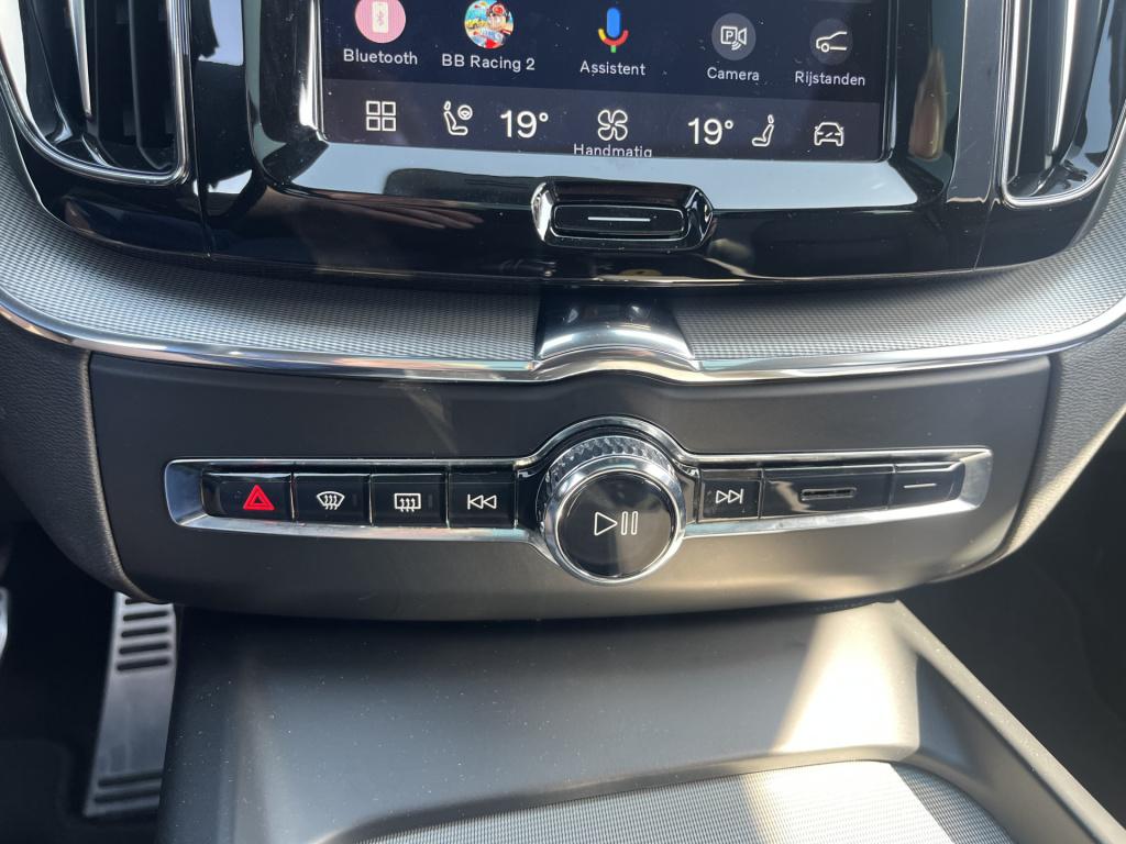 Volvo XC60 2.0 t6 plug-in hybrid awd r-design