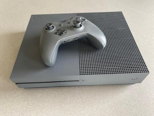 Xbox One S met 10 games en controller