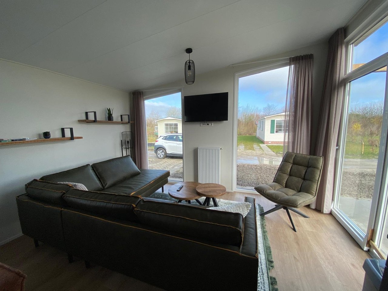 Mooie nieuwe 6 persoons woning te huur in Baarland