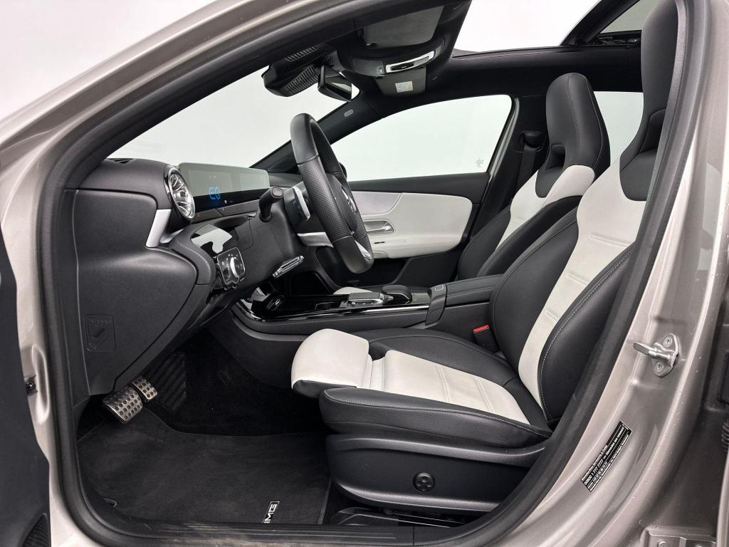 Mercedes-Benz A-Klasse 250 e amg line pano acc 360 leder