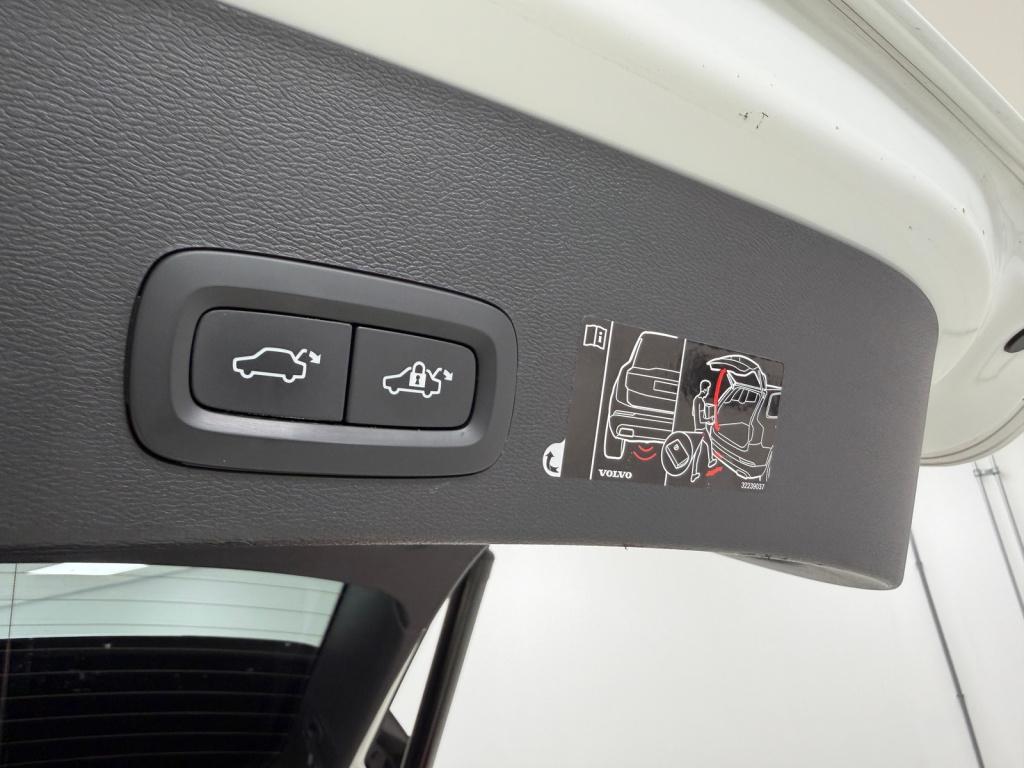 Volvo XC40 1.5 t5 recharge r-design | panoramadak | harman/kardon | 360 cam