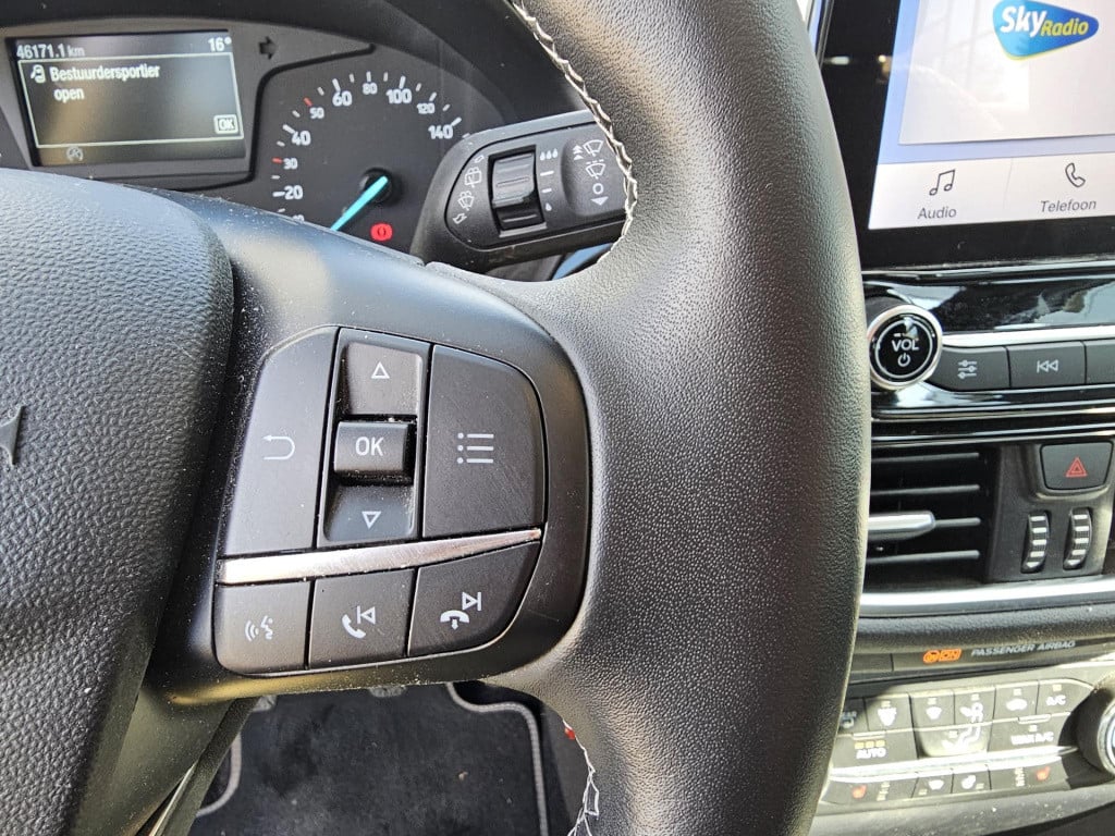 Ford Fiesta 1.0 ecoboost hybrid titanium