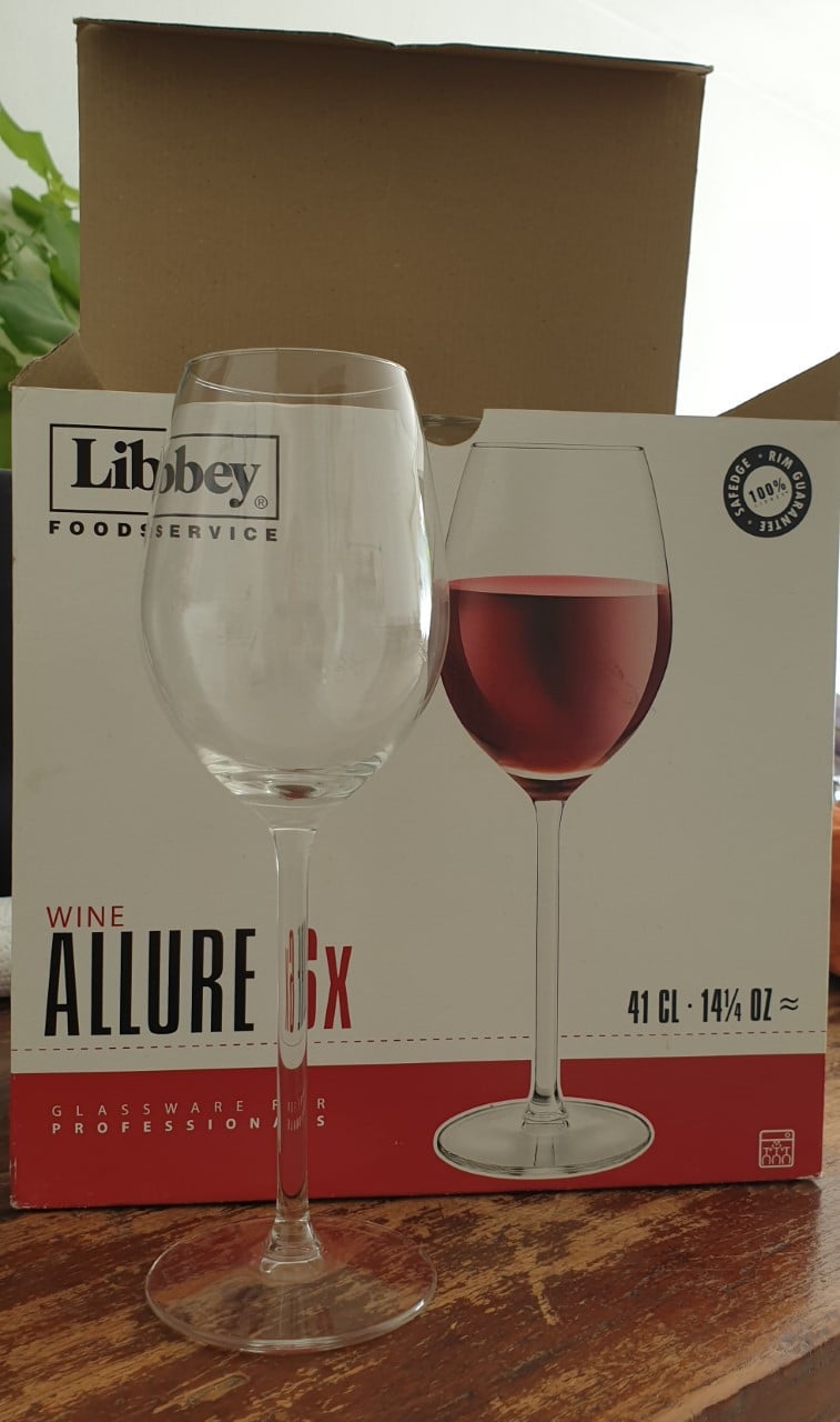 6 grote ranke Libbey Allure wijnglazen 41 cl 24 cm hoog in doos