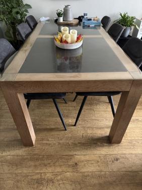 6 persoons eikenhouten eettafel met leisteen