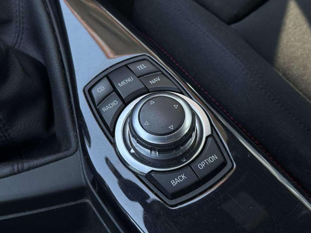 BMW 1 Serie 116i business sportline | nl-auto | groot navi | nieuwe distrib